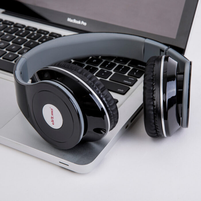 Headphones sports headphones - Image 1